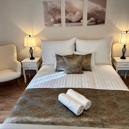 Apartamento Petofi Sarok