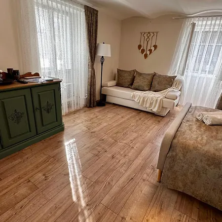 Apartamento Petofi Sarok *