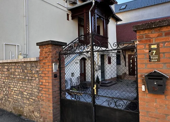 Petofi Sarok Keszthely